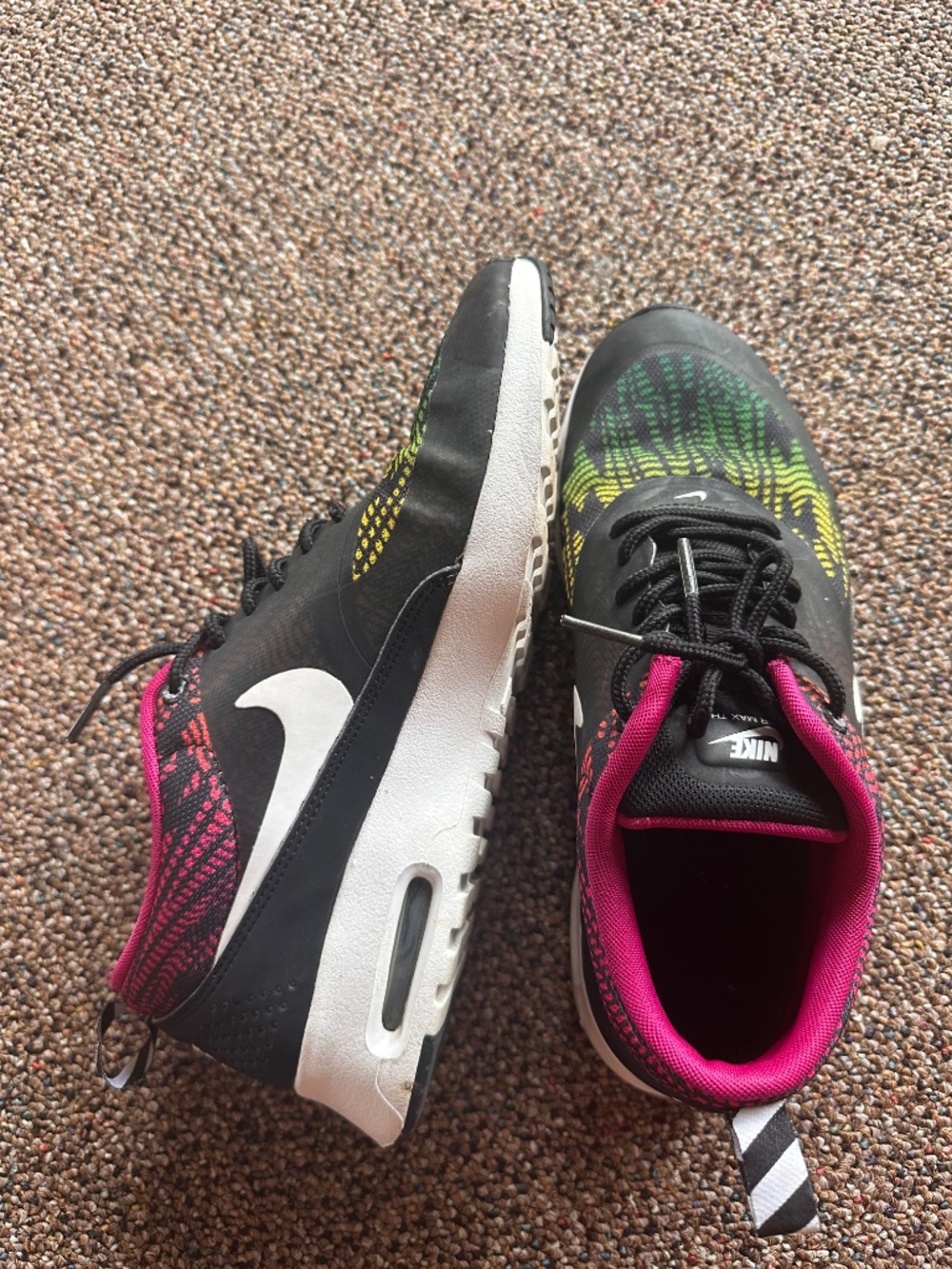 Nike air max thea 7.5 colored - Picture 4 of 4